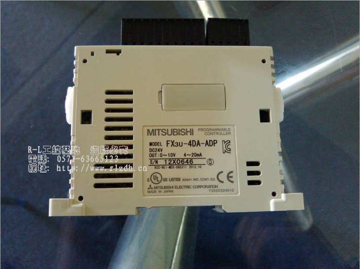全新原裝三菱PLC輸出模塊FX3U-4DA-ADP全新原裝