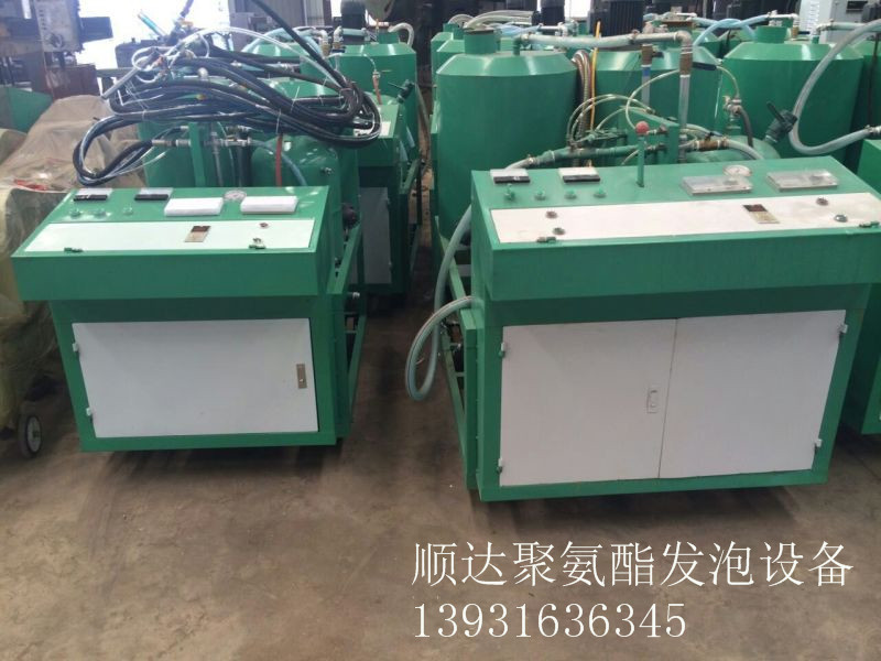 雞西聚氨酯保溫噴涂量大優(yōu)惠特價現場噴涂施工外墻冷庫屋面罐體均施工