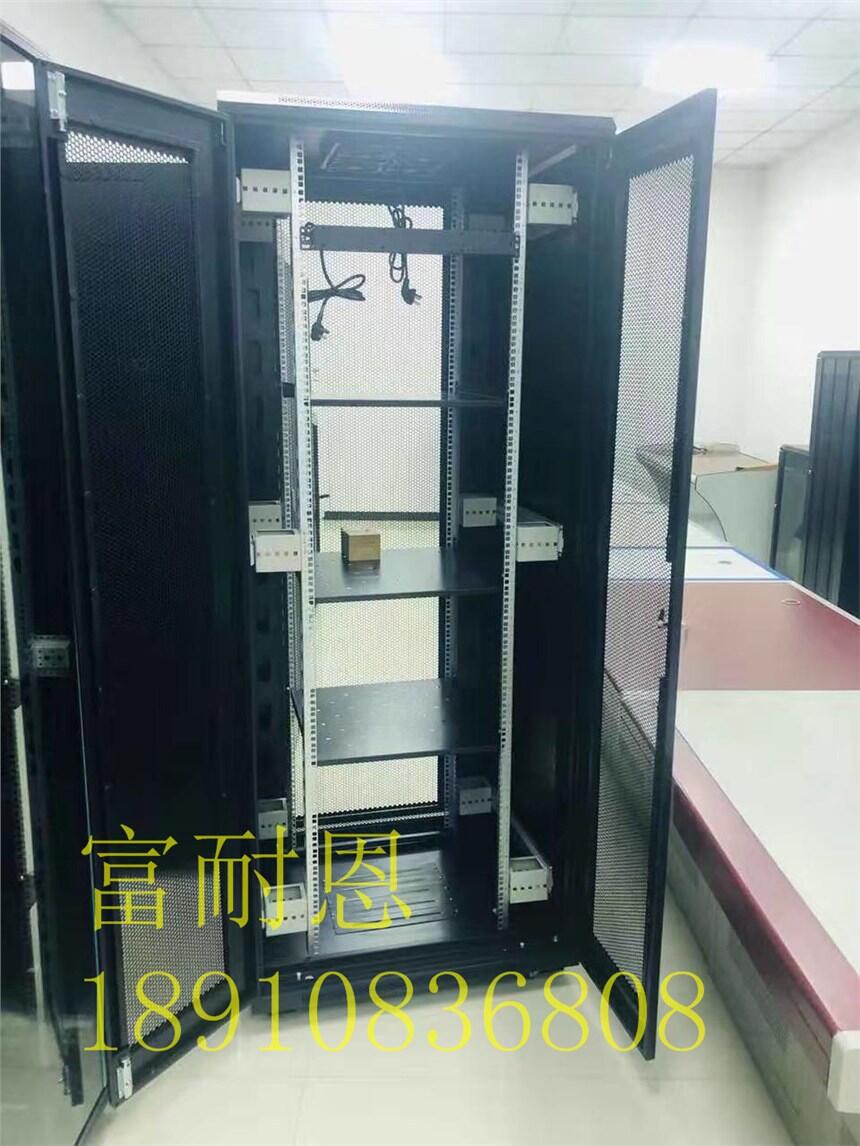 圖騰機(jī)柜綜合布線機(jī)柜服務(wù)器機(jī)柜 網(wǎng)絡(luò)機(jī)柜交換機(jī)機(jī)柜