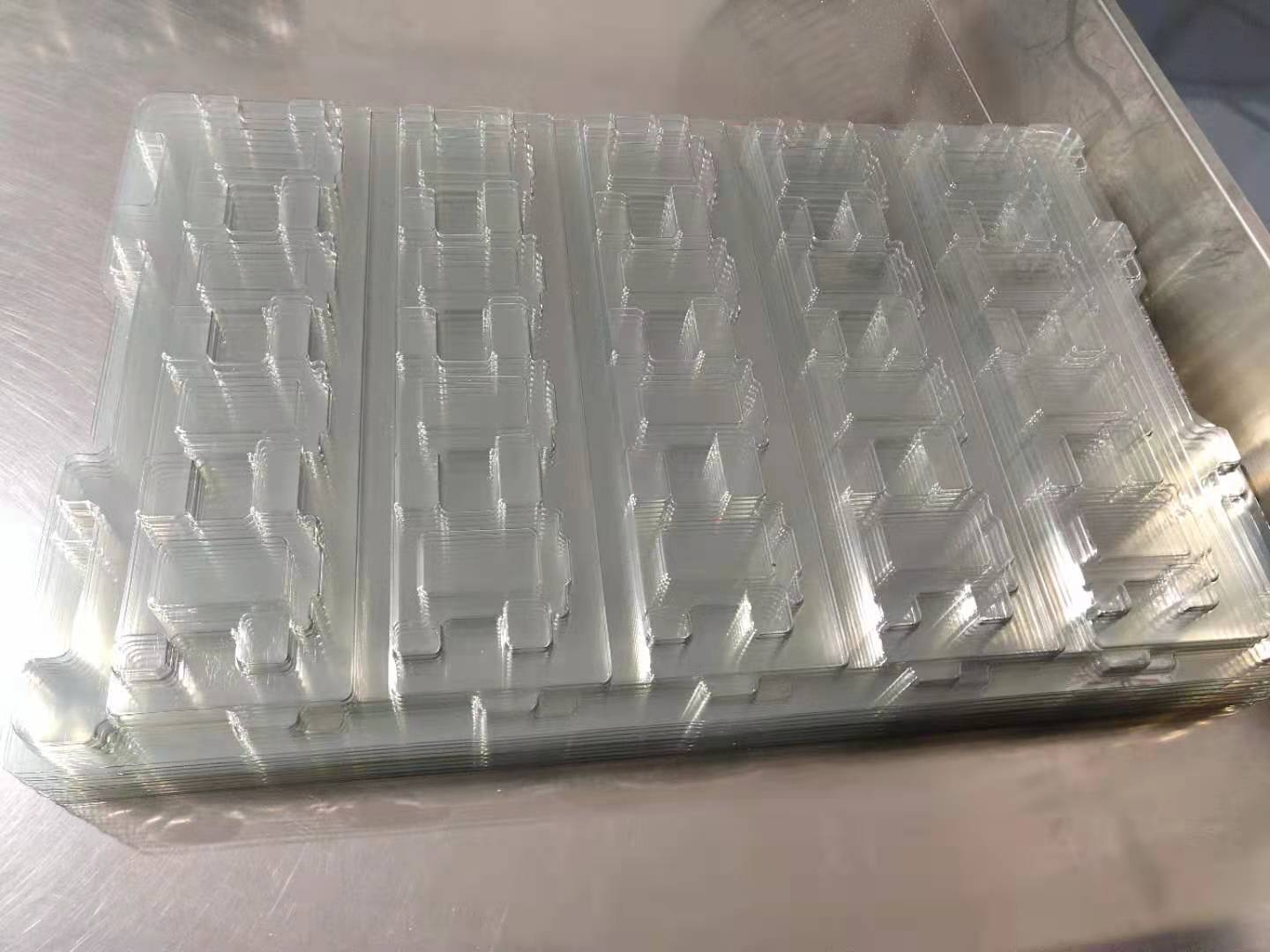 湖北襄陽(yáng)市吸塑定制CT膠片托盤吸塑業(yè)務(wù)