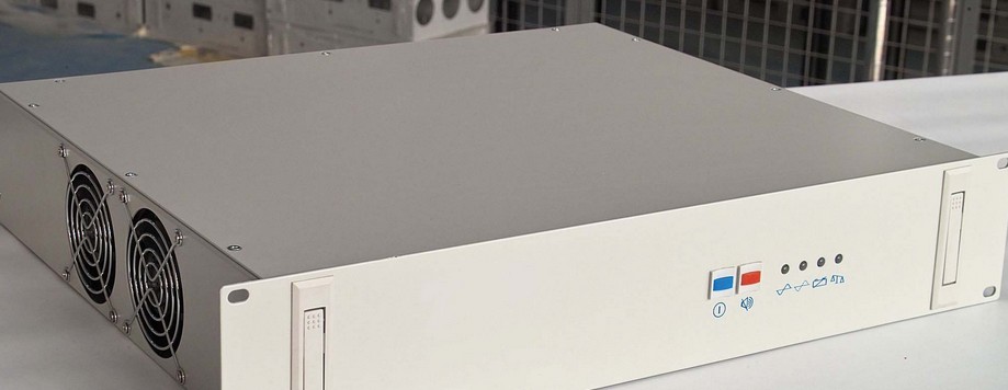 1東莞SAD【1000W可充電逆變器】是深圳價(jià)格最好的可充電逆變器，帶充電功能